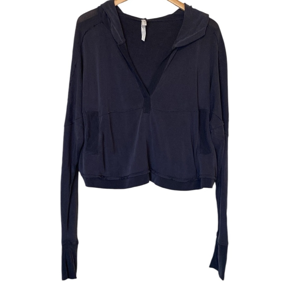 Free People Movement Cropped Pullover Raw Hem Detail Black Lightweight Sweater M